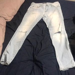Aeropostale ripped skinny jeans